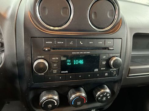 Used 2016 Jeep Patriot Latitude image 14