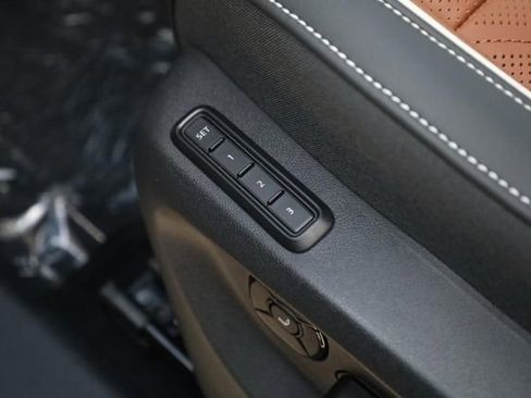 New 2026 Volkswagen Tiguan SEL R-Line image 12