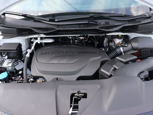 Certified 2026 Honda Odyssey Elite image 38