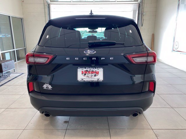 Used 2025 Ford Escape ST-Line FWD image 5