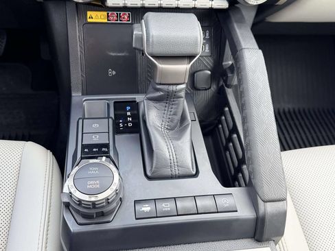 Certified 2025 Toyota Tacoma Limited AWD/4WD image 6
