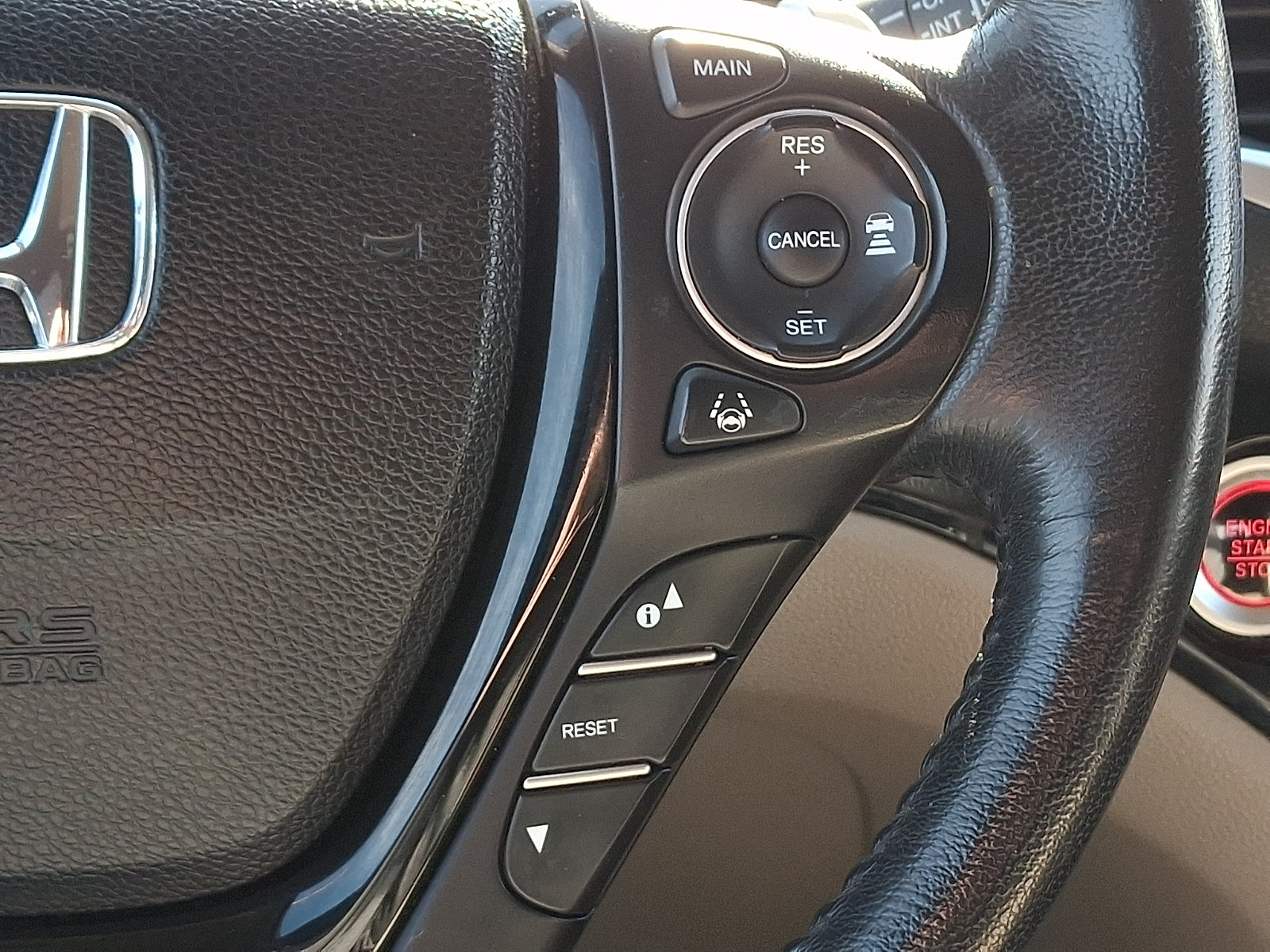 Used 2016 Honda Pilot Touring image 25