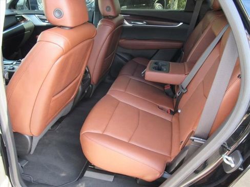 Used 2023 Cadillac XT5 Sportv w/ Technology Package image 33