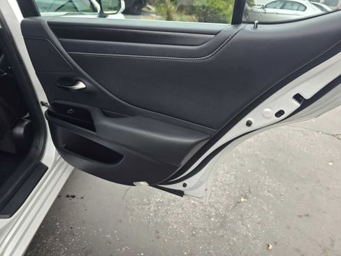 Used 2022 Lexus ES 250 w/ Premium Package image 13