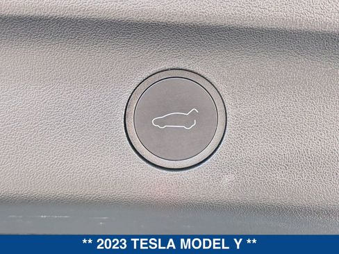 Used 2023 Tesla Model Y Performance AWD/4WD image 15