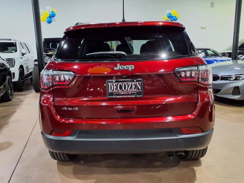 Used 2021 Jeep Compass Latitude w/ Sun and Sound Group AWD/4WD image 5