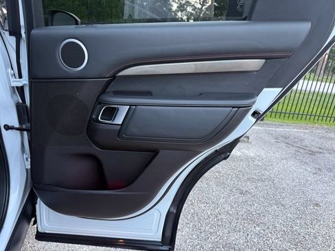 Used 2018 Land Rover Discovery HSE Luxury AWD/4WD image 23