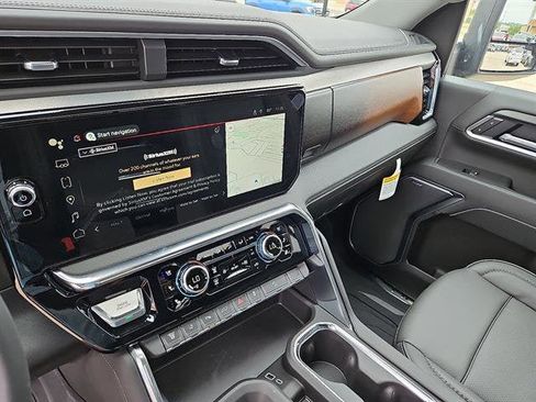 New 2025 GMC Sierra 2500 Denali w/ Denali Reserve Package image 29