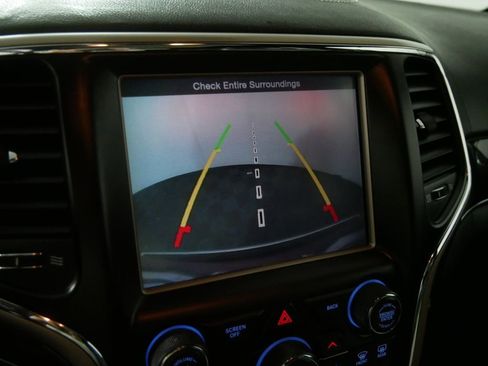 Used 2015 Jeep Grand Cherokee Overland w/ Advanced Technology Group image 31