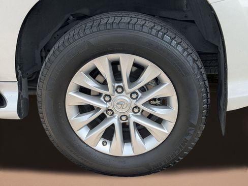 Used 2023 Lexus GX 460 Premium w/ Premium Plus Package image 24