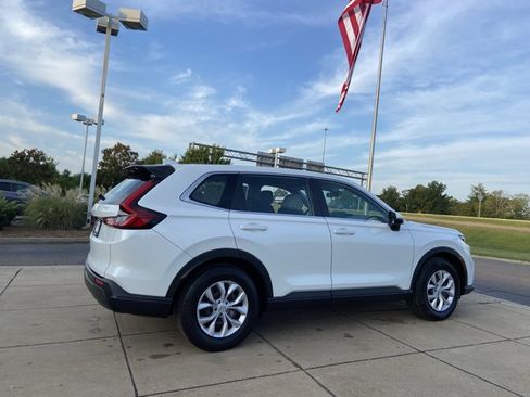 Used 2023 Honda CR-V LX image 12