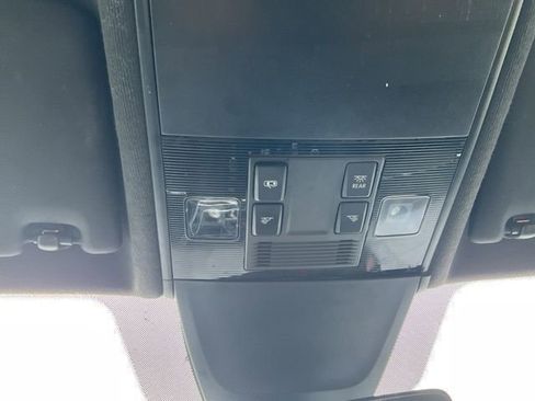 Used 2022 Volkswagen Tiguan SE image 26