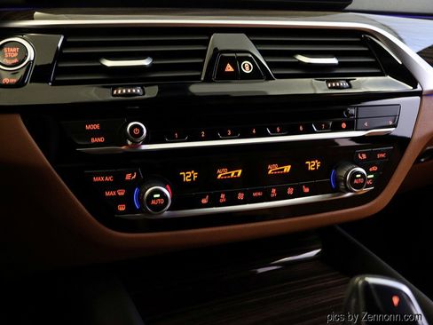 Certified 2023 BMW 530i xDrive w/ Premium Package image 21