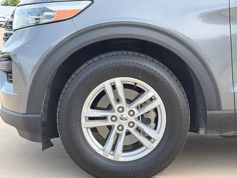 Used 2021 Ford Explorer XLT RWD image 5