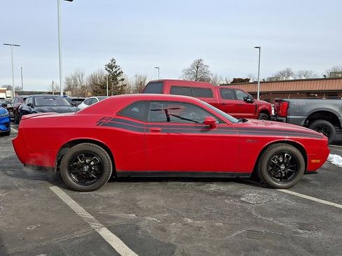 Used 2011 Dodge Challenger R/T image 7