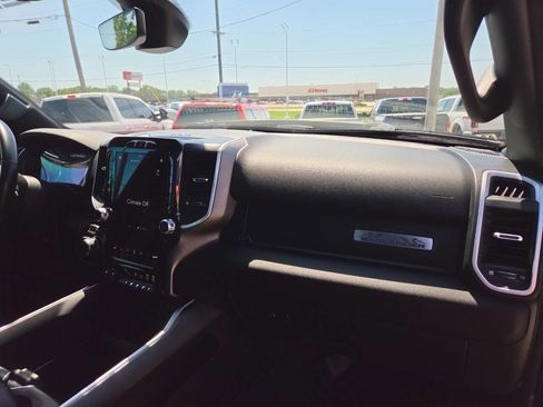 Used 2021 RAM 1500 Big Horn AWD/4WD image 37