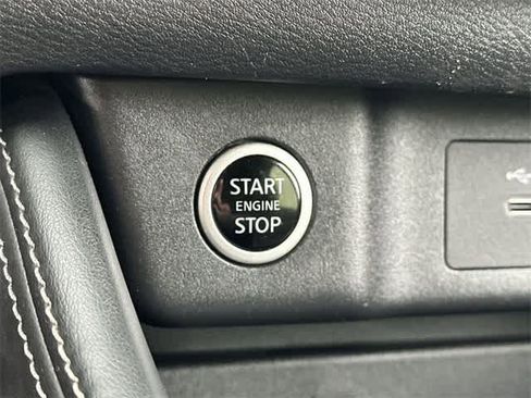 Used 2023 Nissan Rogue Platinum image 11