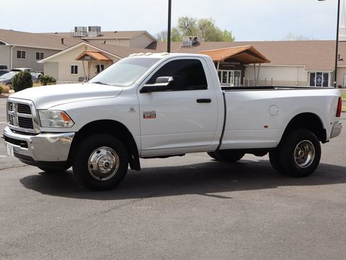 Used 2012 RAM 3500 ST w/ Chrome Appearance Group image 10