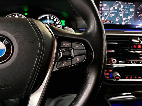 Used 2019 BMW 530e RWD image 21