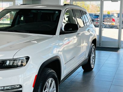 Used 2022 Jeep Grand Cherokee Limited w/ Trailer Tow Prep Group (B)