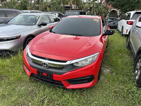 Used 2018 Honda Civic EX image 8
