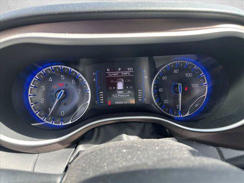 Used 2021 Chrysler Voyager Lxi FWD image 13