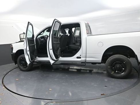 New 2026 RAM 2500 Tradesman AWD/4WD image 34