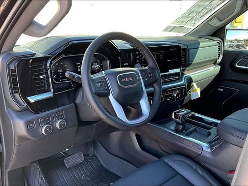 New 2026 GMC Sierra 1500 SLT image 27