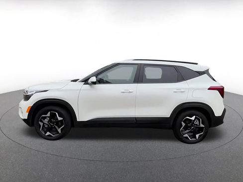 Used 2025 Kia Seltos S image 8