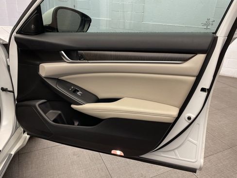 Used 2022 Honda Accord EX-L image 26