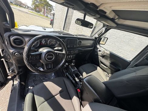 Used 2019 Jeep Wrangler Unlimited Sport S AWD/4WD image 13