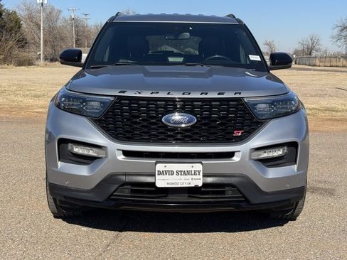 Used 2020 Ford Explorer ST w/ Premium Technology Package image 2