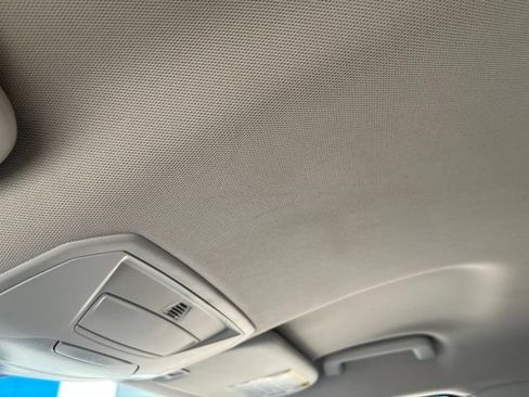 Used 2017 Ford Escape Titanium FWD image 17