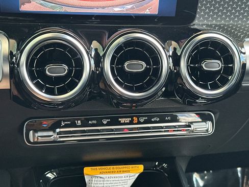 New 2025 Mercedes-Benz GLB 250 image 16