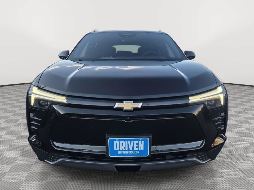 Used 2024 Chevrolet Blazer EV LT AWD/4WD image 2