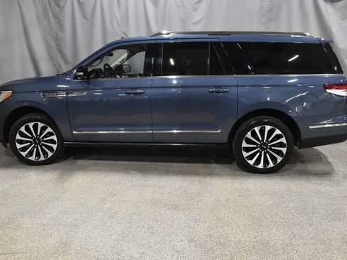Used 2023 Lincoln Navigator L Reserve w/ Equipment Group 201A image 5