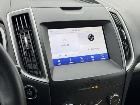 Used 2020 Ford Edge SEL image 27