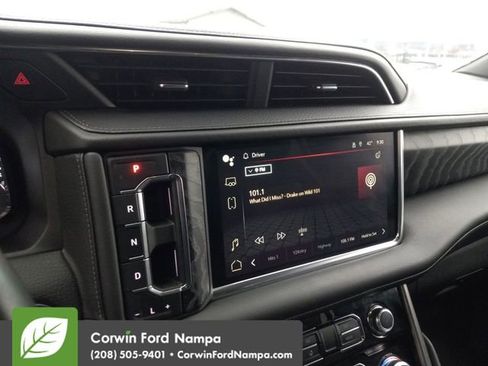 Used 2023 GMC Yukon Denali image 16