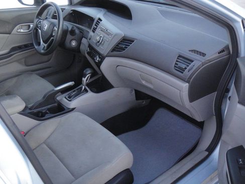 Used 2012 Honda Civic LX image 8