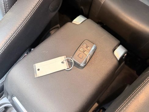 Used 2016 Land Rover LR4 HSE image 21