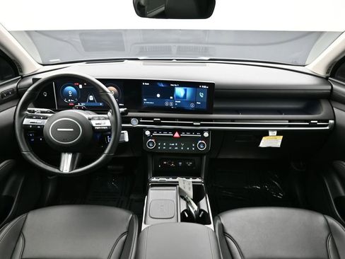 Certified 2025 Hyundai Tucson Limited image 12