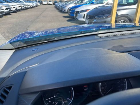 Used 2025 Nissan Sentra SV image 34