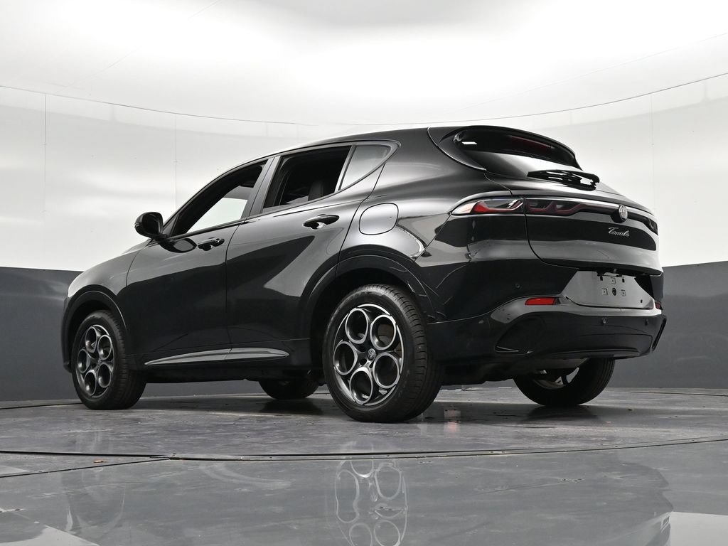 Used 2025 Alfa Romeo Tonale AWD/4WD image 32