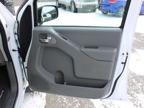 Used 2016 Nissan Frontier SV w/ SV Value Truck Package image 40