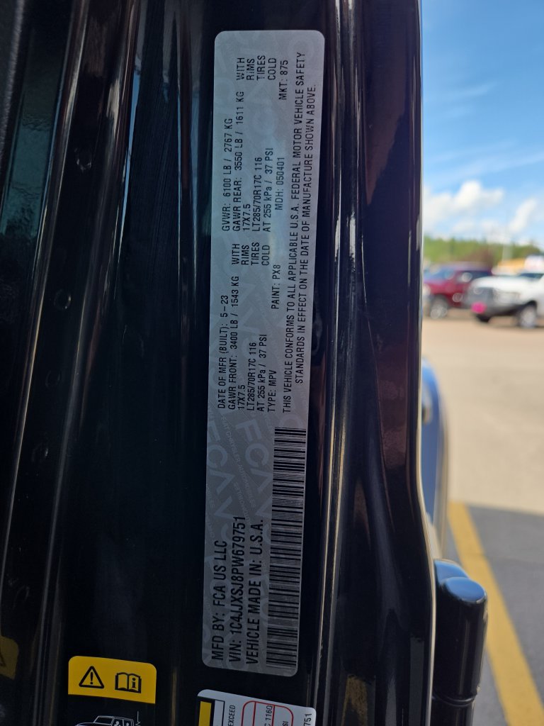 Used 2023 Jeep Wrangler Unlimited Rubicon 392 AWD/4WD image 29