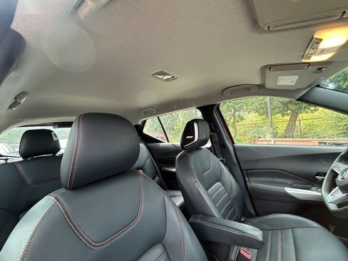Used 2019 Nissan Kicks SR w/ SR Premium Package FWD image 28
