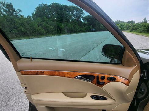 Used 2008 Mercedes-Benz E 350 Sedan image 26