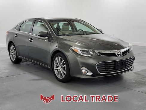 Used 2014 Toyota Avalon XLE Touring image 2