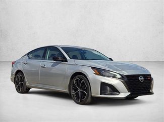 Used 2024 Nissan Altima 2.5 SR video 2