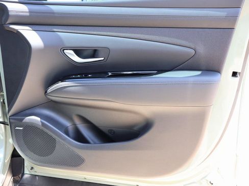 New 2025 Hyundai Santa Cruz Limited image 9